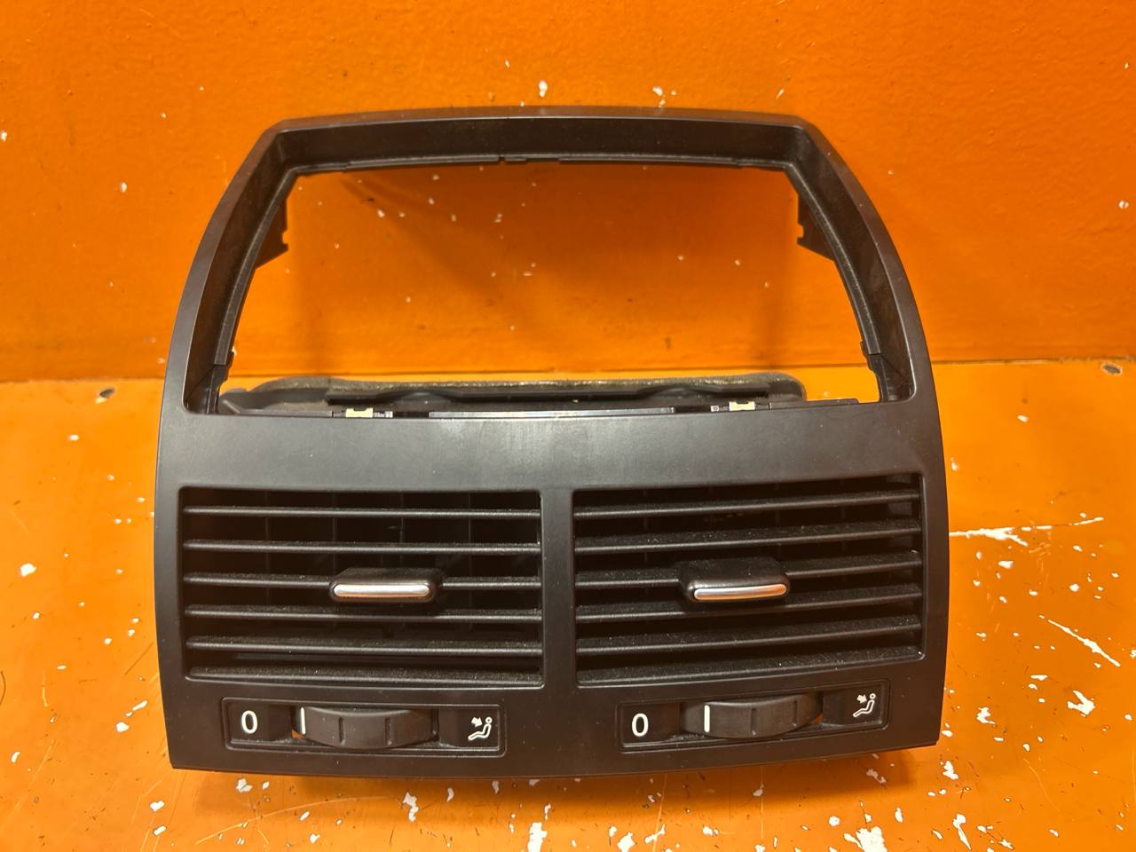 Volkswagen Touareg I (2002—2006) Дефлектор обдува салона 7L6819727R, 7L6819727 01020005