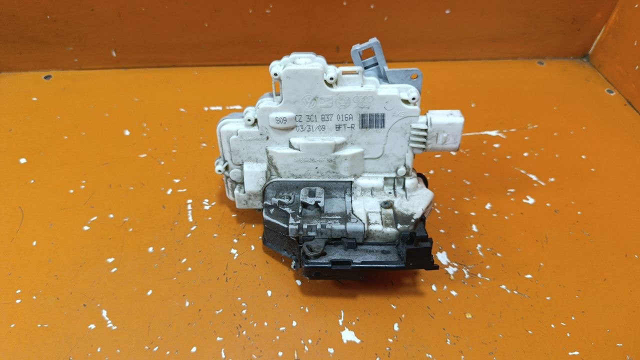 Volkswagen Passat B6 (2005—2010) Замок двери передней правой 3C1837016A 01020451