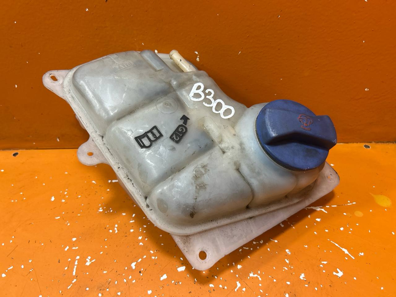 Volkswagen Passat B5 (1996—2001) Бачок расширительный 8D0121403L 01020585v1