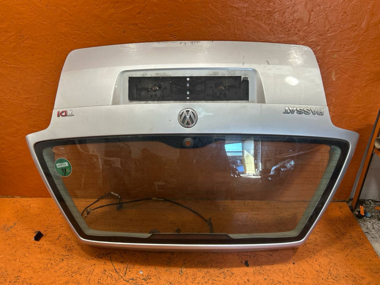 Volkswagen Passat B5 рестайлинг (2000—2005) Крышка багажника (дверь 3-5) 01020864