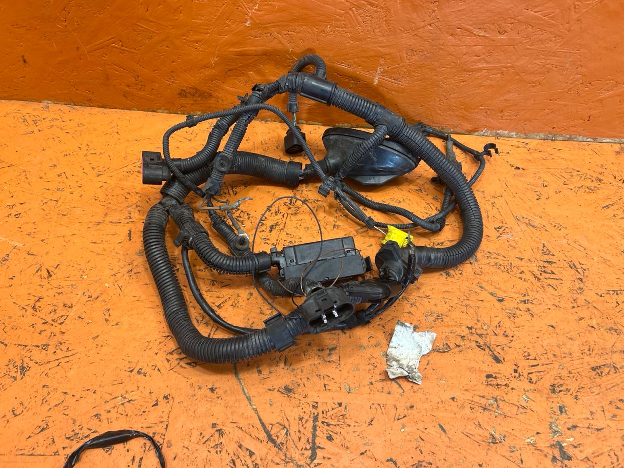 Volkswagen Touareg I (2002—2006) Проводка КПП 01020985