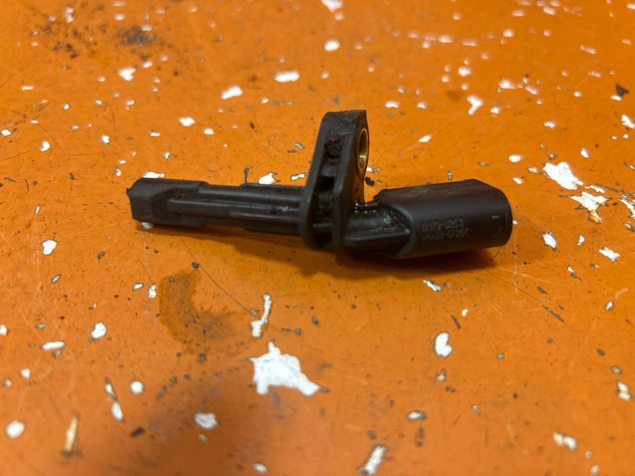 Volkswagen Touran 1 поколение [рестайлинг] (2006-2010) Датчик ABS 1K0927807 01021155v2