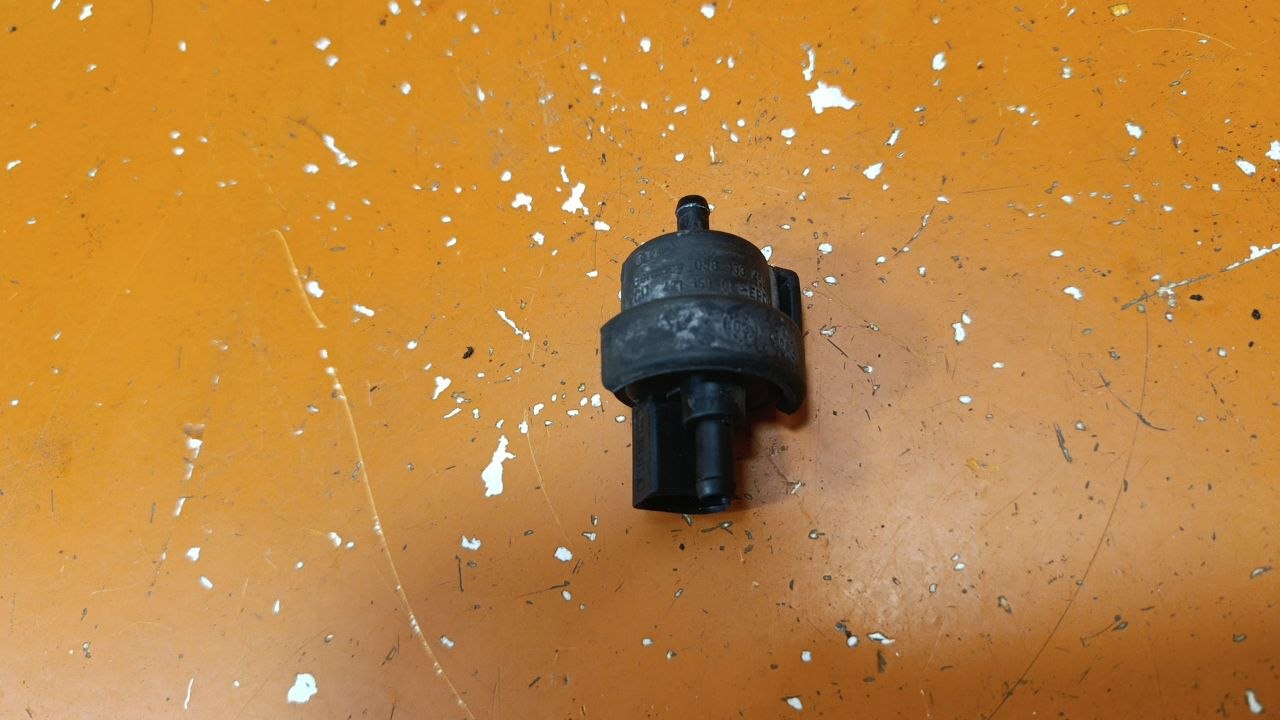 Volkswagen Passat B6 (2005—2010) Клапан воздушный 058133459 01021173