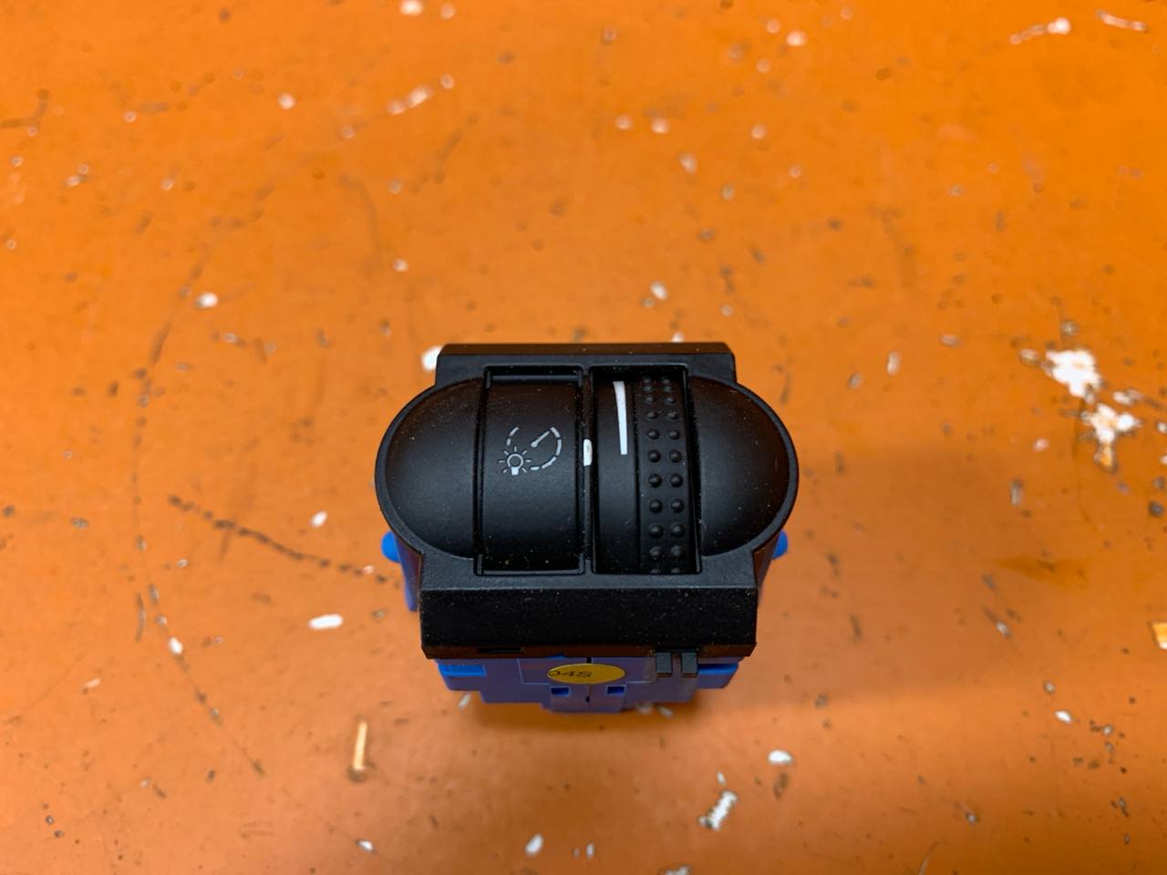 Кнопка корректора фар, 900 рублей, Смоленск