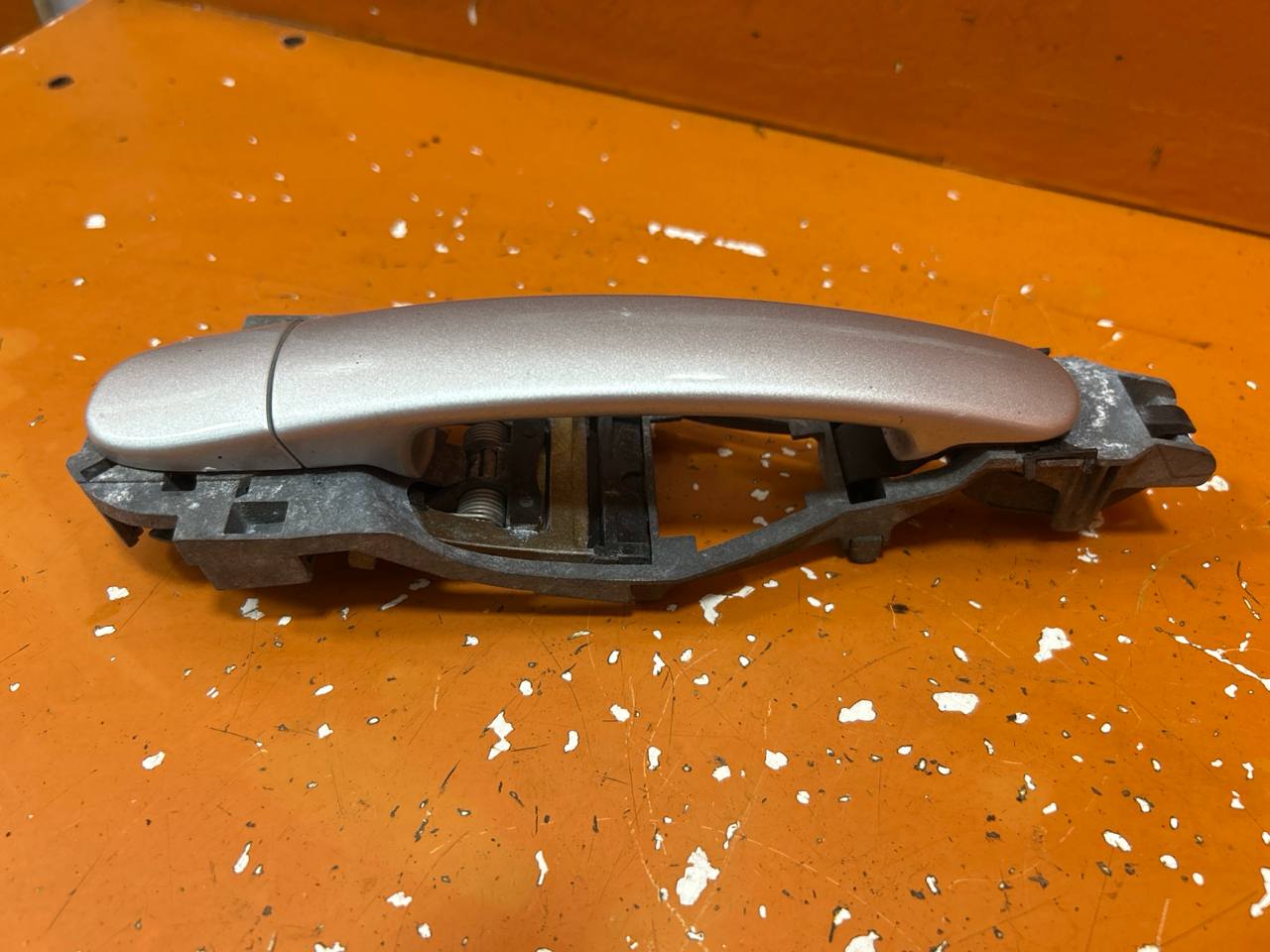 Volkswagen Golf Mk4 (1997—2006) Ручка наружная передняя левая 3B0837885 01022978v2