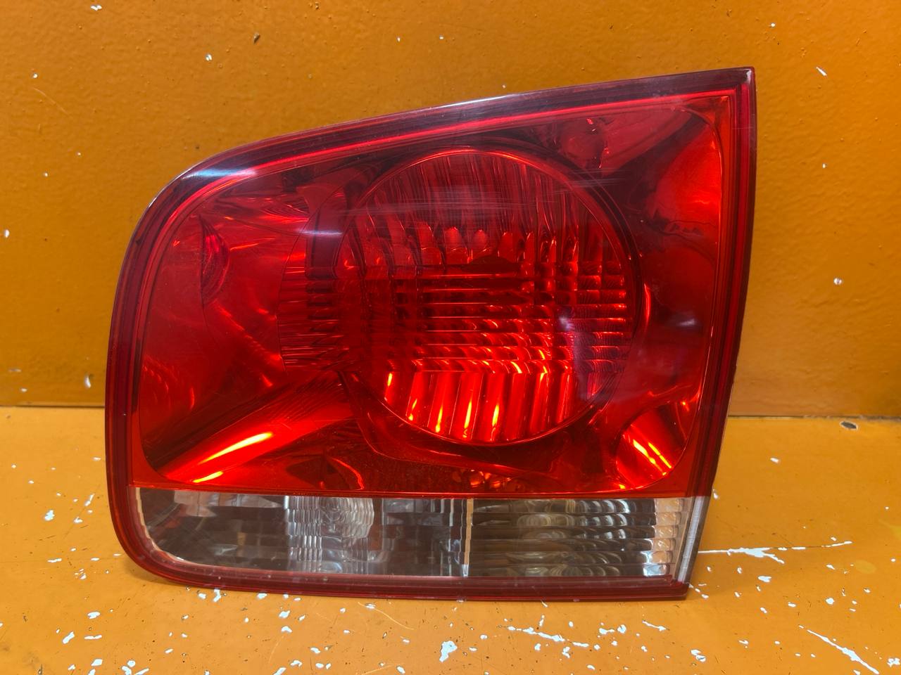 Volkswagen Touareg I (2002—2006) Фонарь крышки багажника правый 7L6945094H 01023420