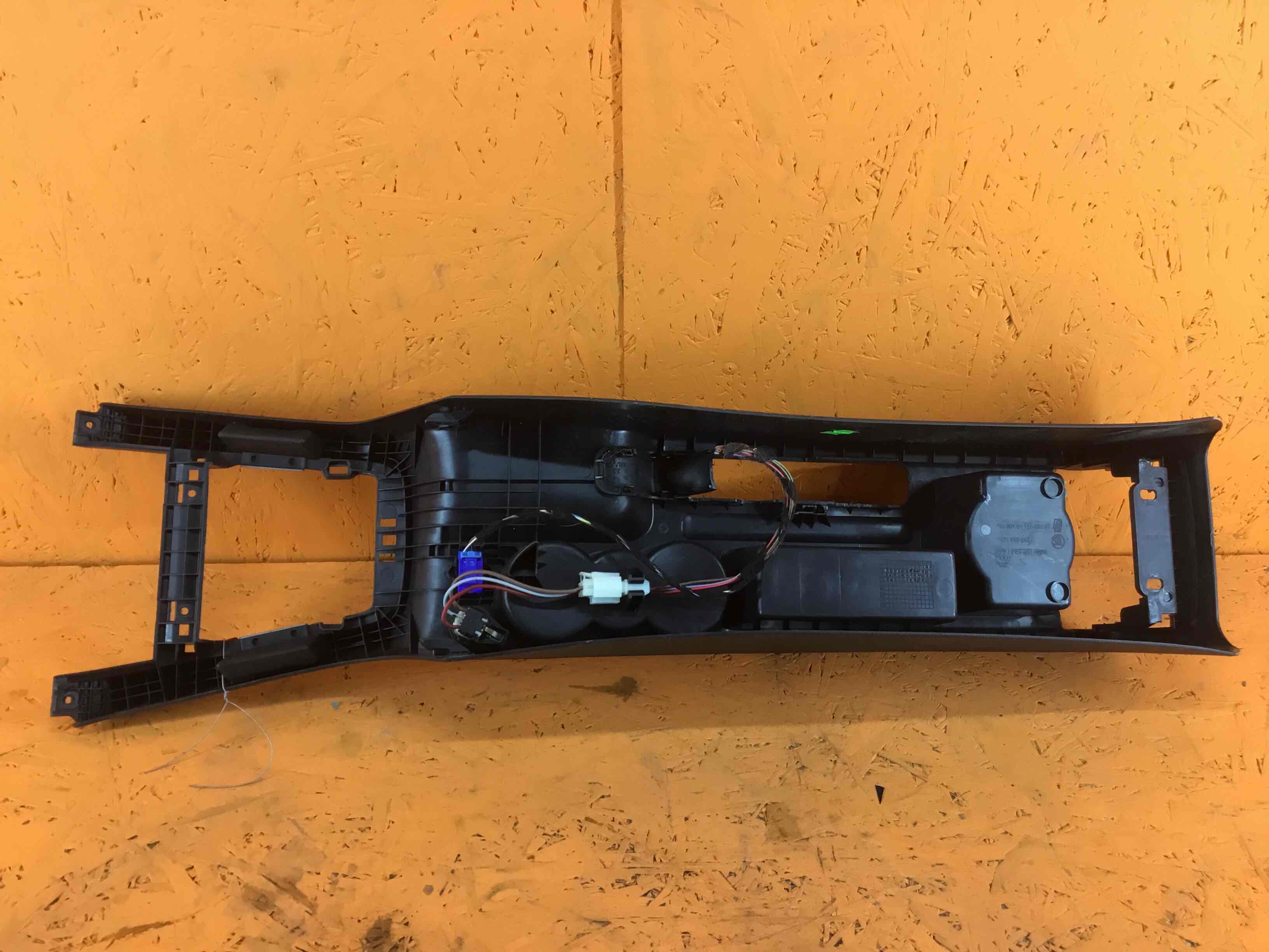 Консоль салона (кулисная часть), 1350 рублей, Смоленск