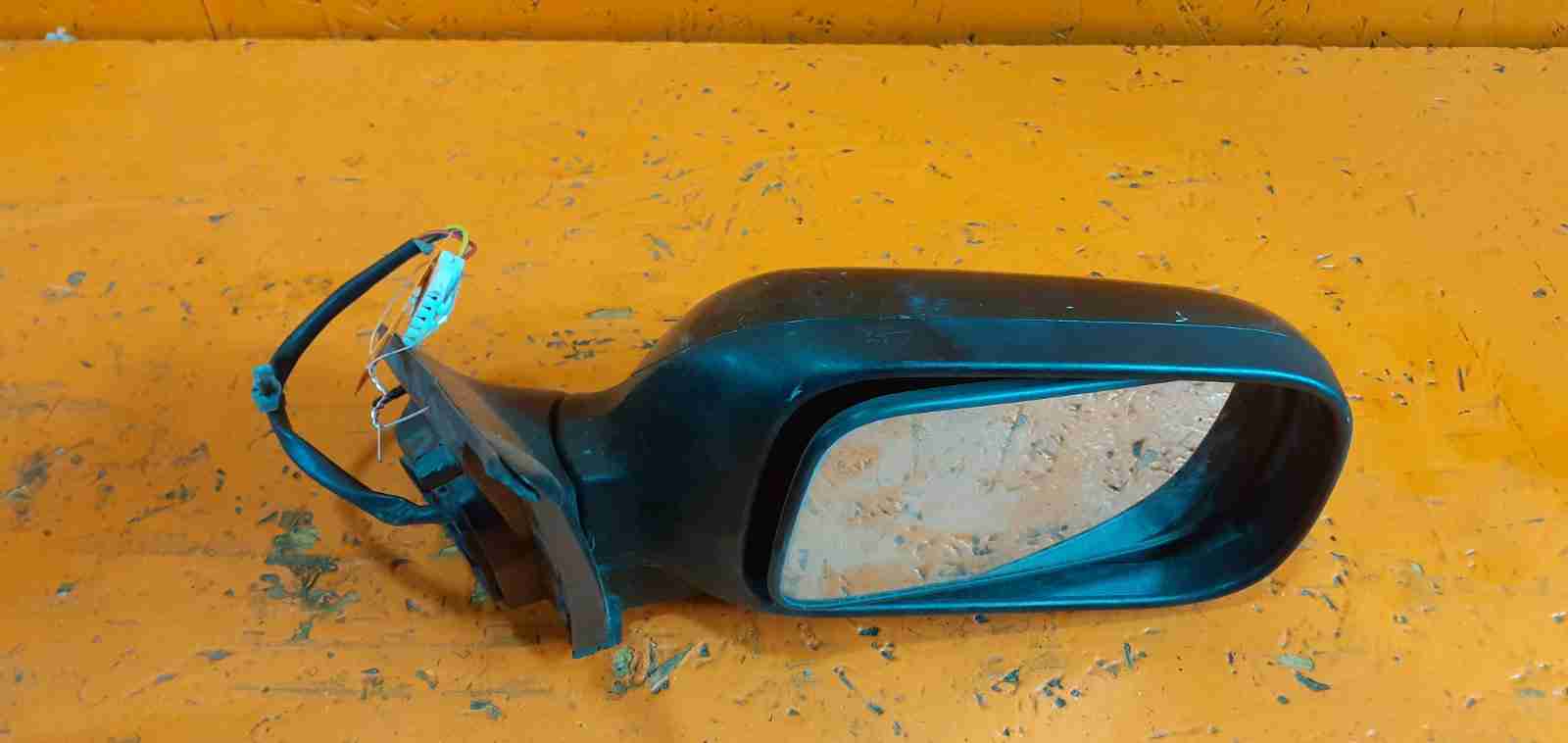Nissan Primera Зеркало наружное правое 1004035