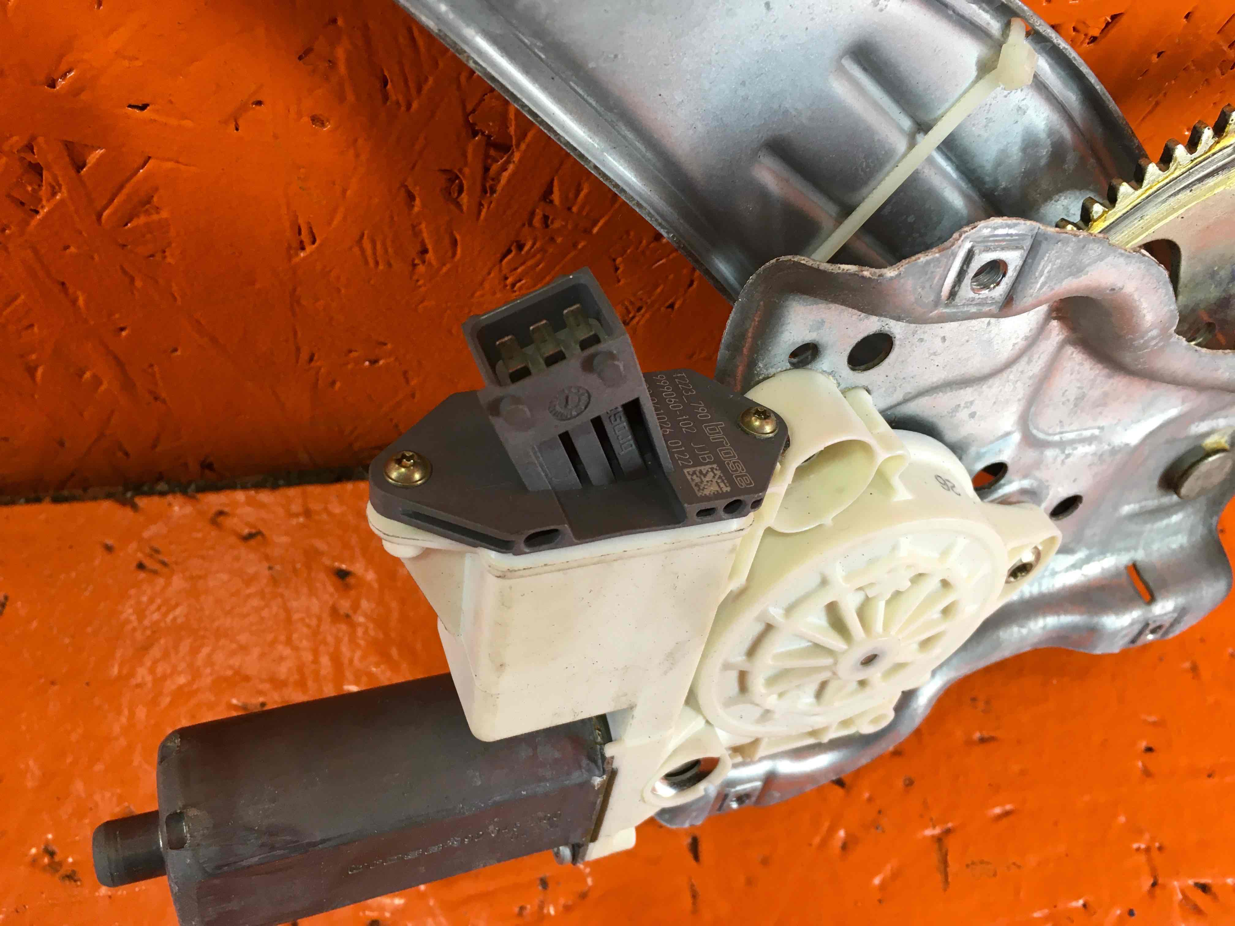 Стеклоподъемник электрический задний правый, 900 рублей, Смоленск